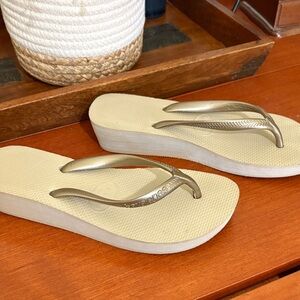 Havaianas Flip Flop Women's Size EU 36 Beige/Gold High Sandal